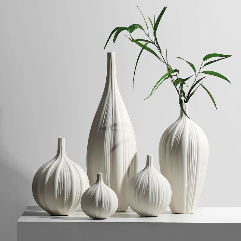 Modern White Ceramic Vases For Artificial Flowers Decorative Figurines