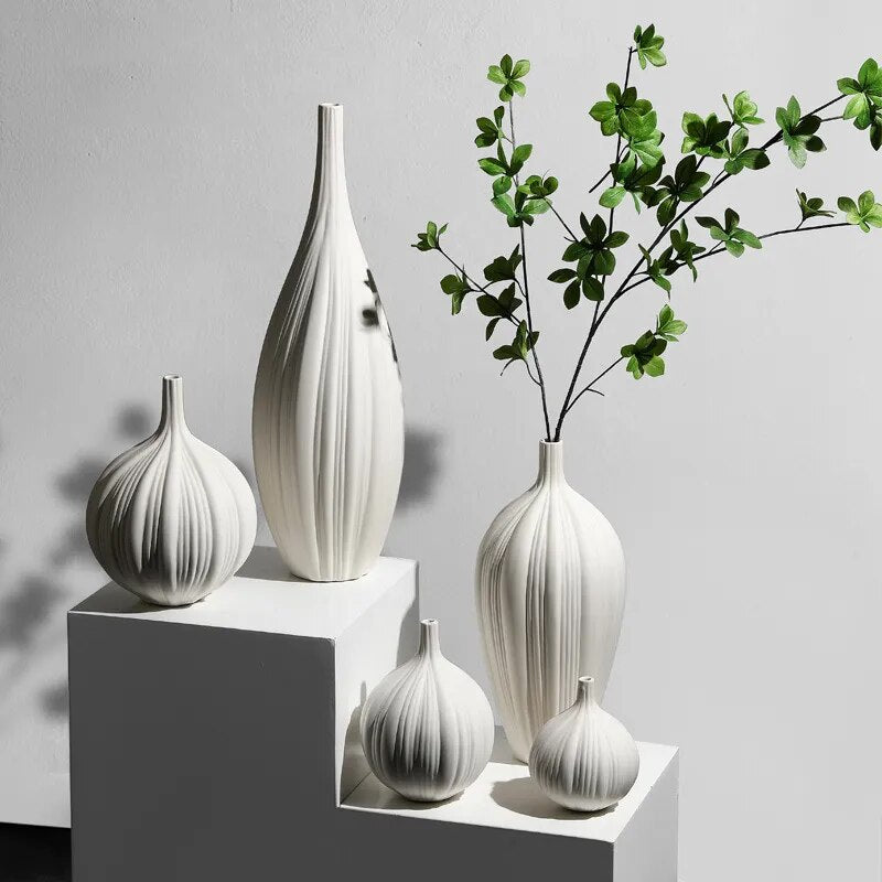 Modern White Ceramic Vases For Artificial Flowers Decorative Figurines